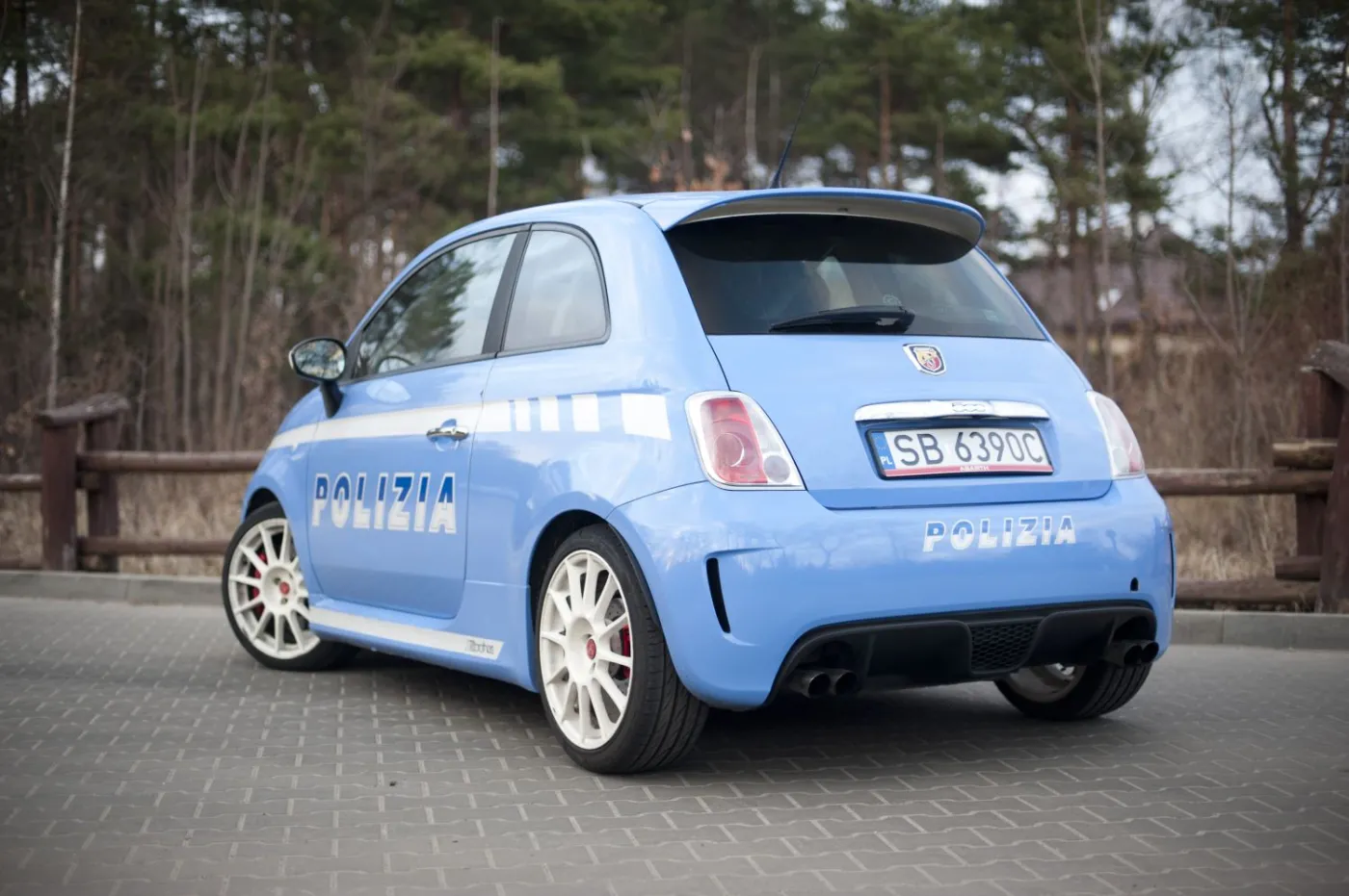 3298800-abarth.jpg