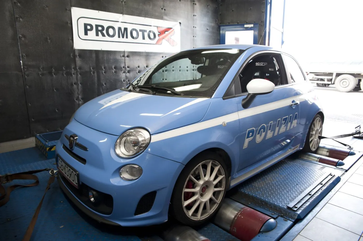 3300405-abarth.jpg