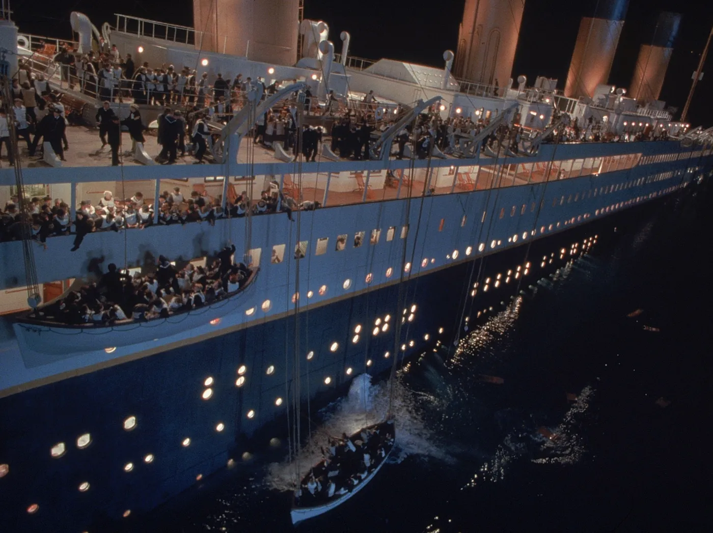 3335247-titanic.jpg