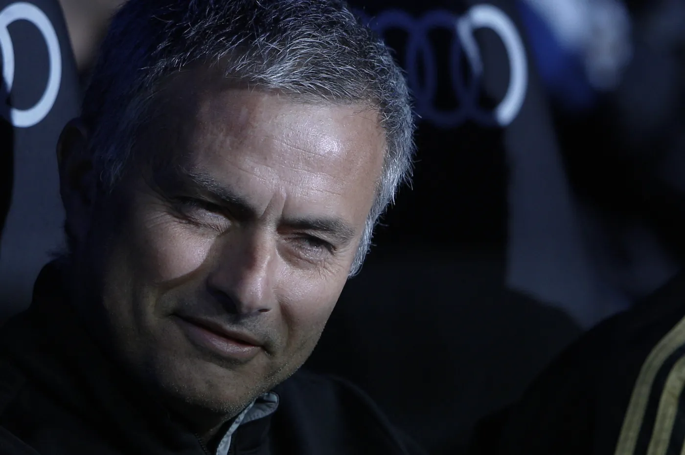 3386679-jos-mourinho-portugalski-szkoleniowiec.jpg