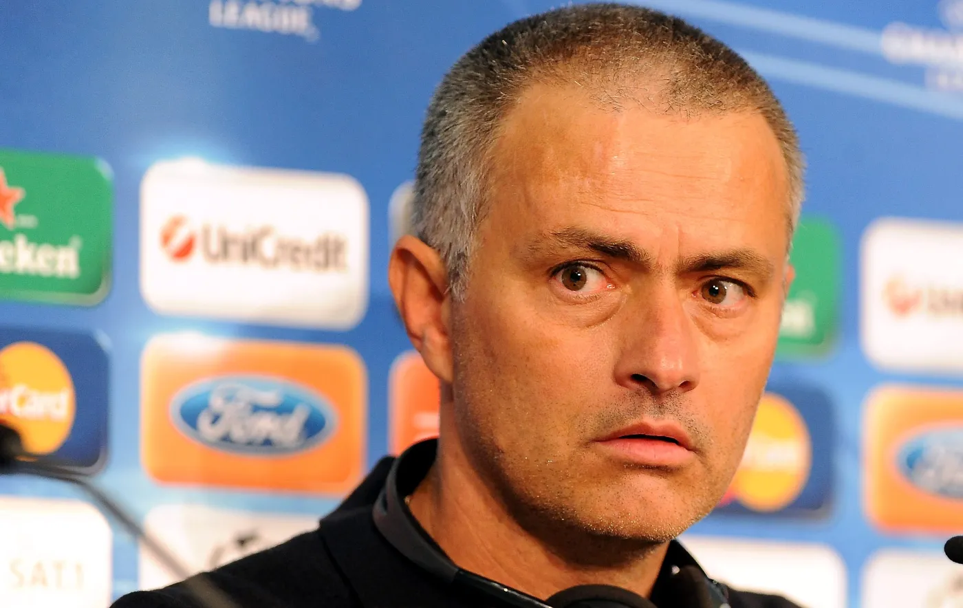 3386911-jos-mourinho-portugalski-szkoleniowiec.jpg