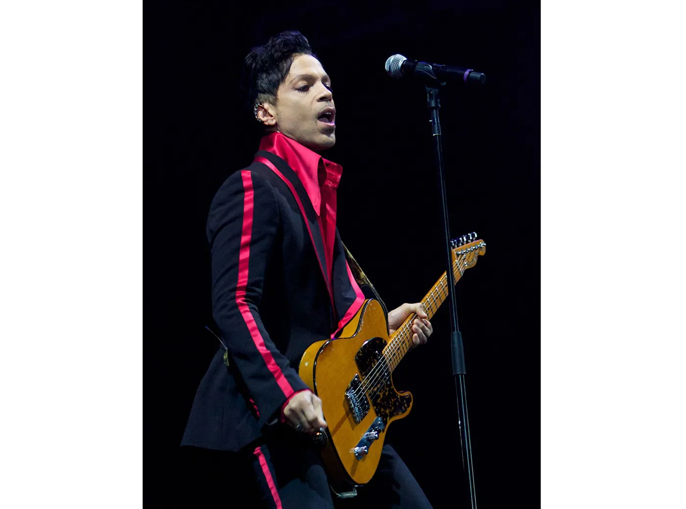 2829089-prince.jpg