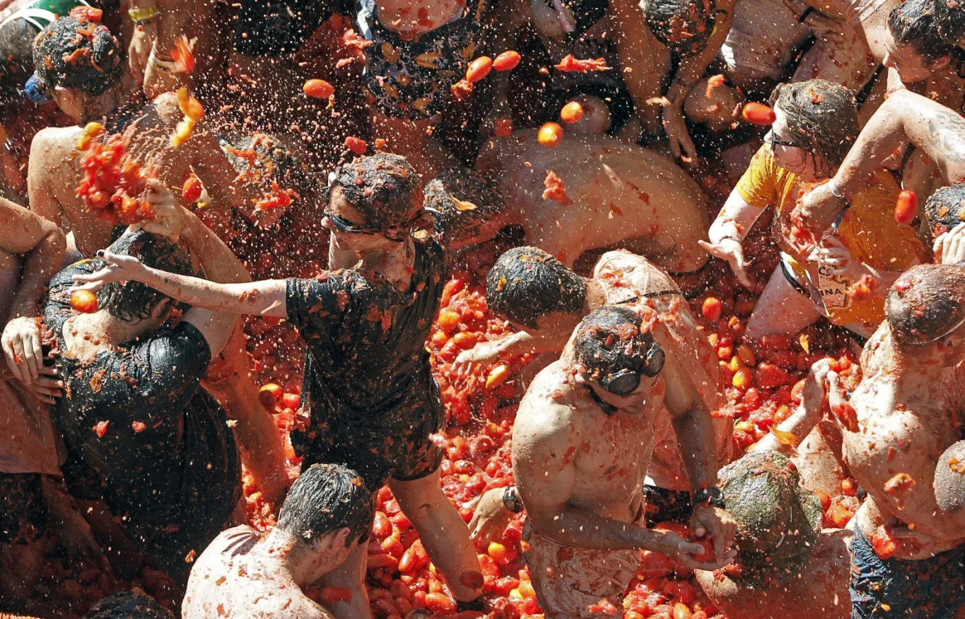 3957501-tomatina.jpg