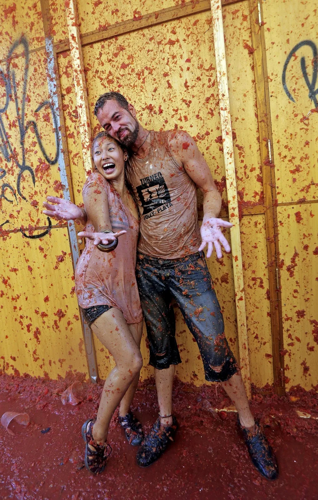 3957298-tomatina.jpg