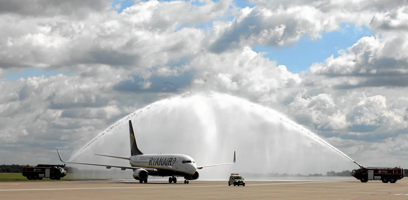 Kolejny pomysł na lotnisko w Modlinie. Nowego pasa startowego nie będzie? 