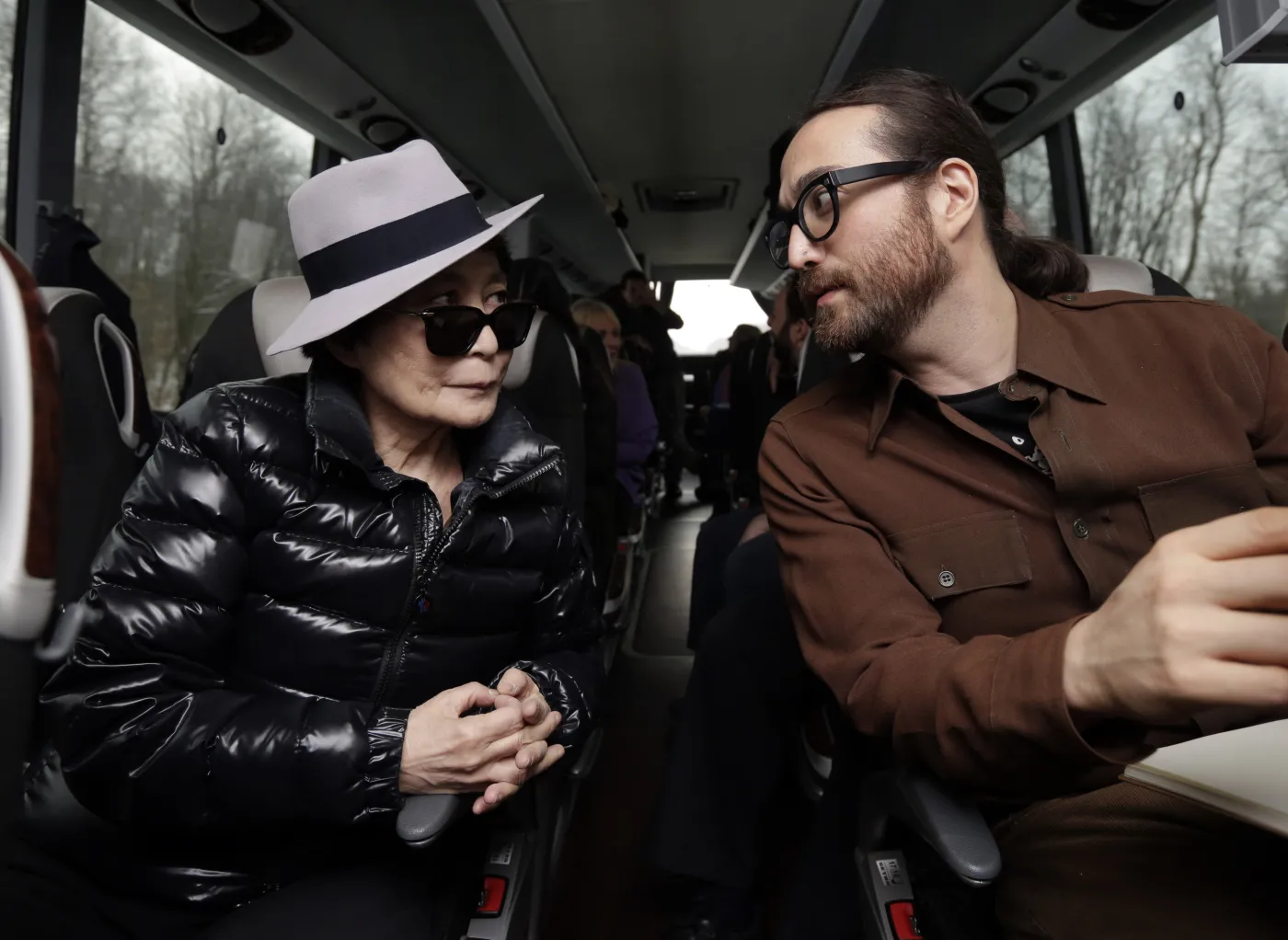 4632801-yoko-ono.jpg