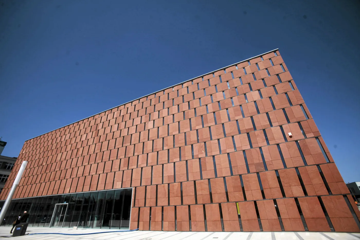 4638476-centrum-informacji-naukowej-i-biblioteka.jpg