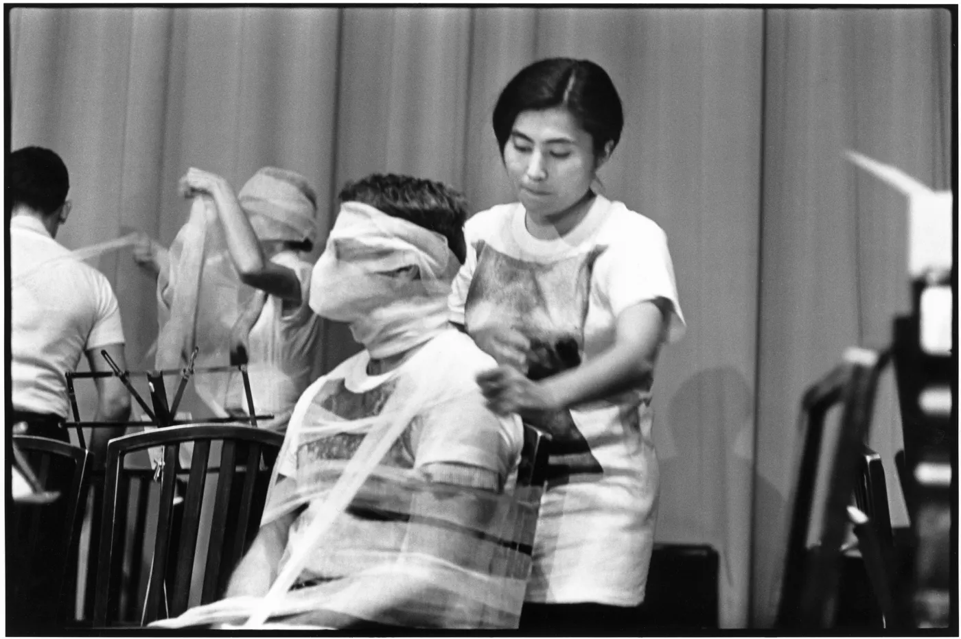 4642803-yoko-ono.jpg