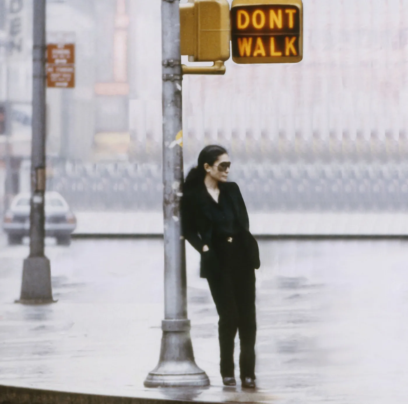 4642834-yoko-ono.jpg