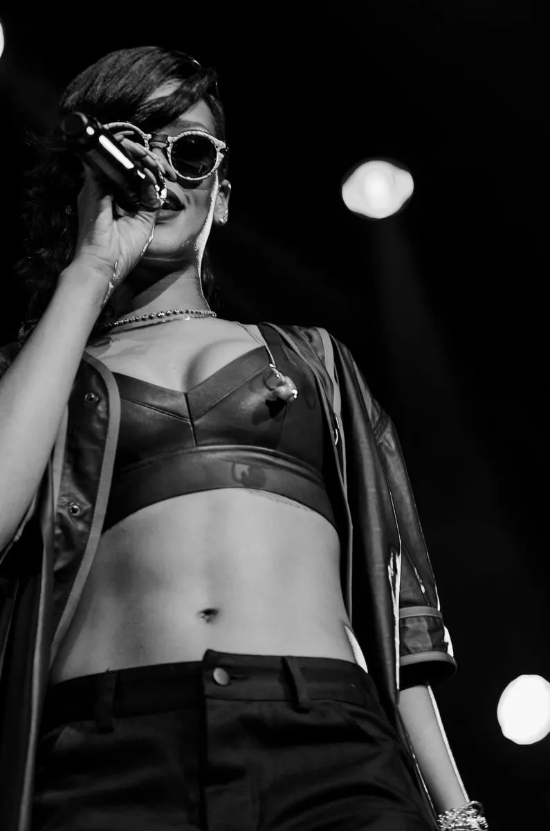 4291641-rihanna.jpg