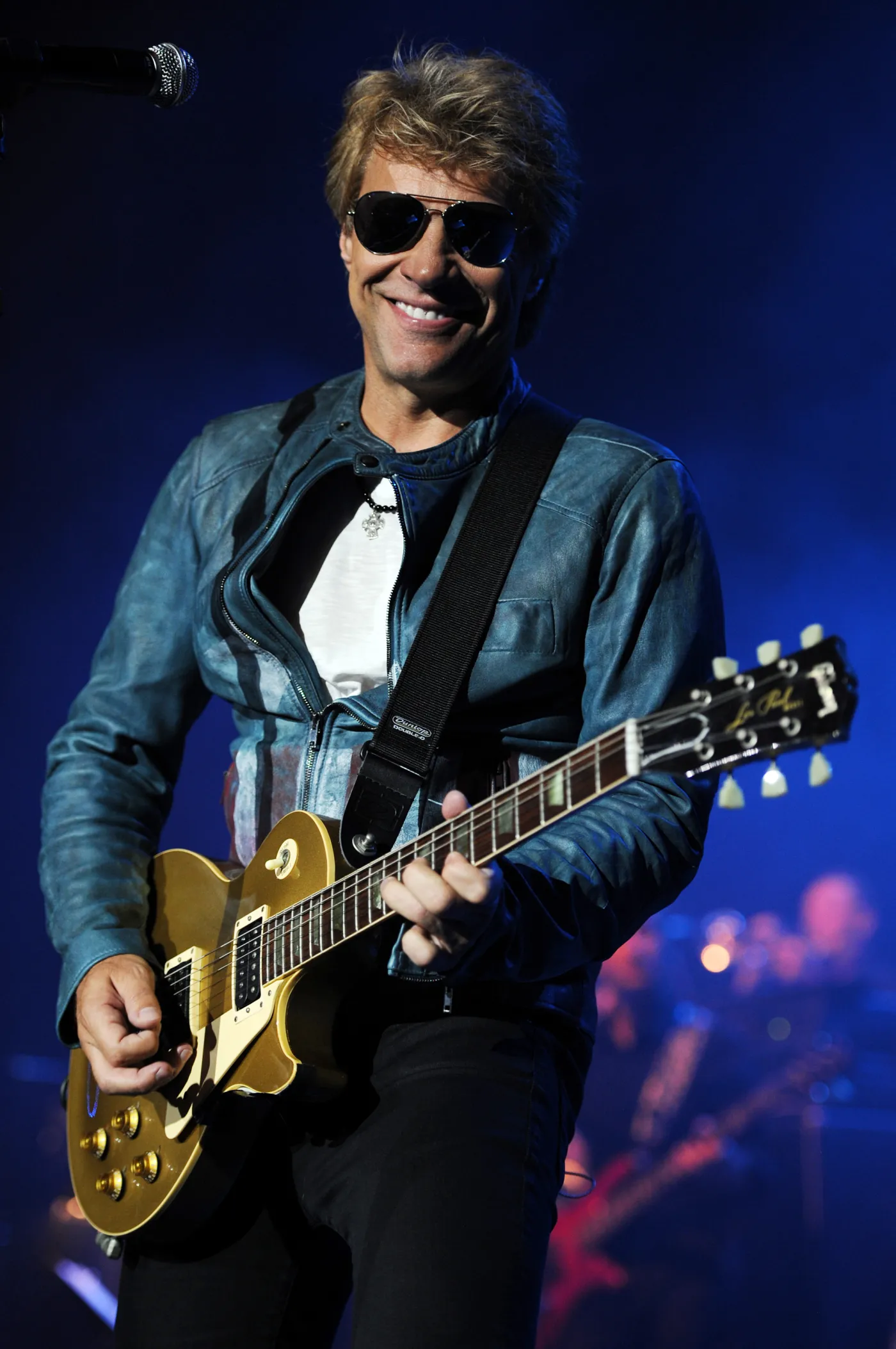4341610-bon-jovi.jpg