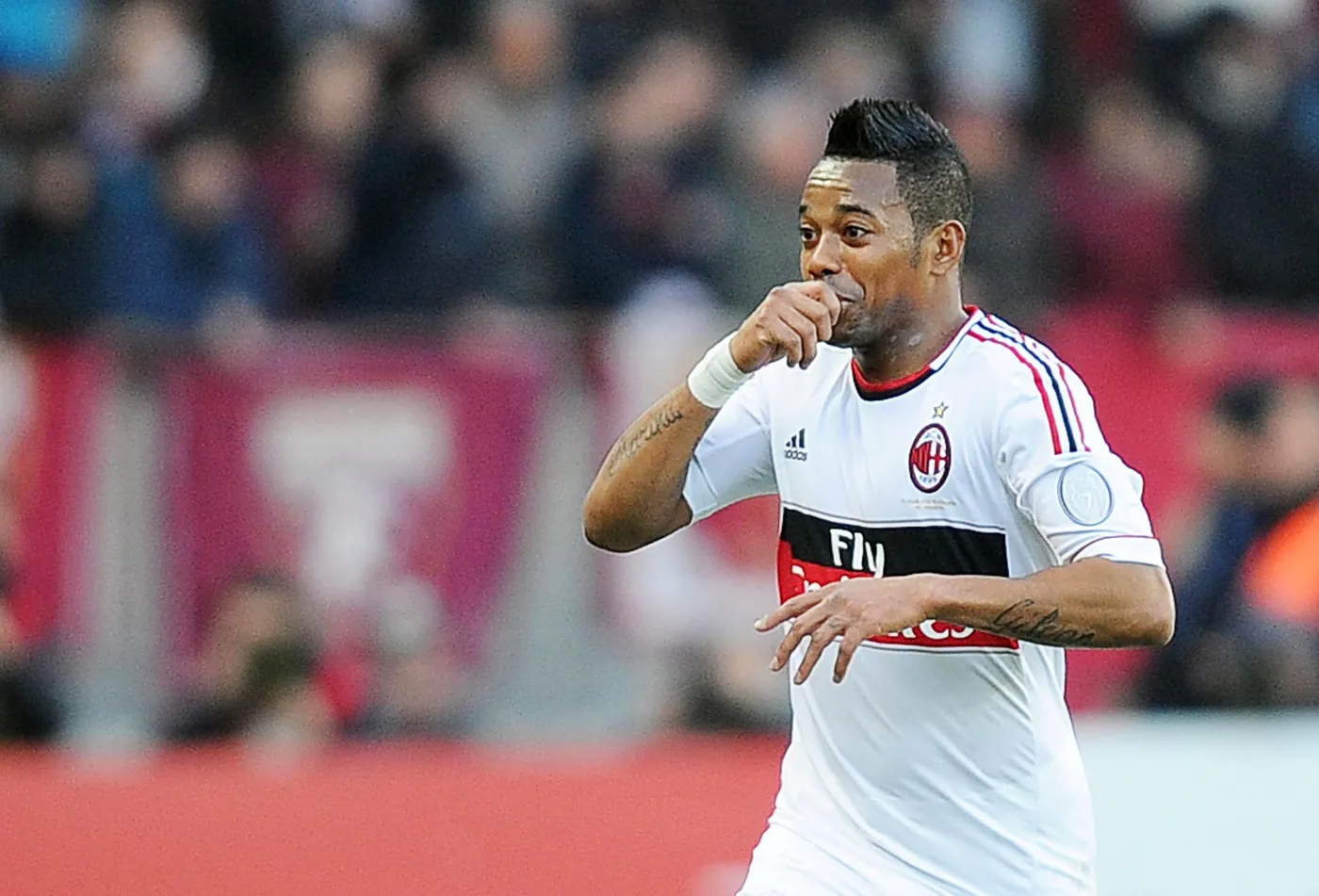 Santos chce odkupić od AC Milan Robinho