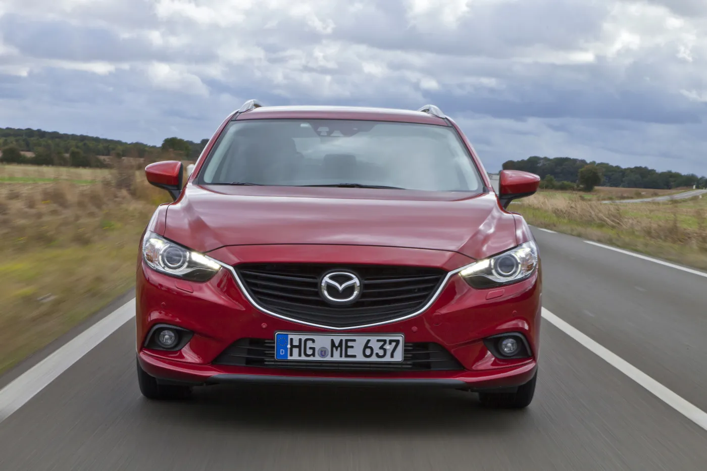 4234594-mazda6-wagon-2012-paris-action-31-jpg300.jpg