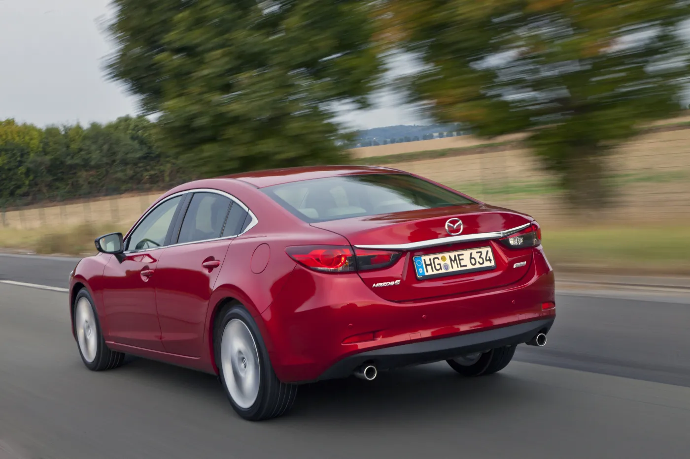 4234188-mazda6-sedan-2012-paris-action-14-jpg300.jpg