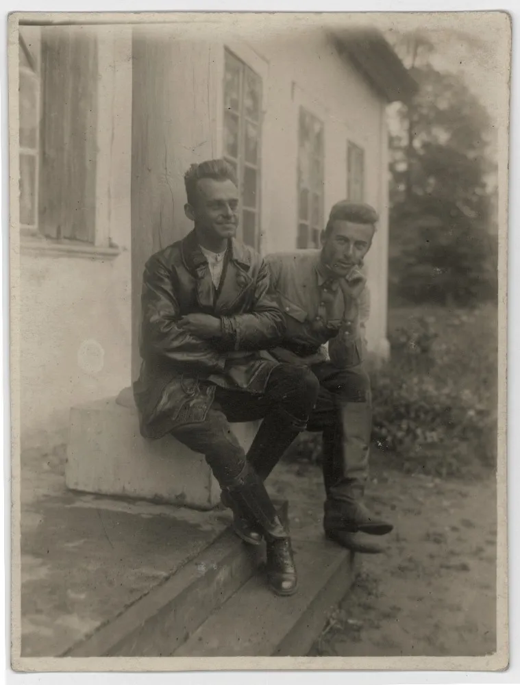 5011414-witold-pilecki-ze-znajomym-aleksandrem.jpg