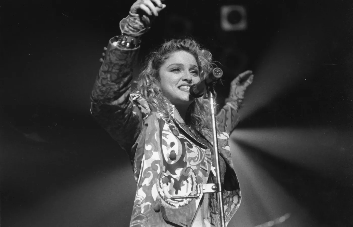 5305351-madonna.jpg