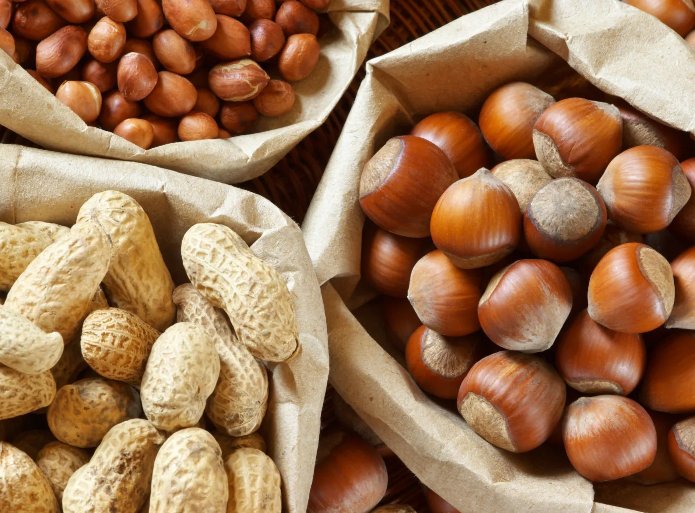 W ciąży zajadaj się orzechami. Dziecko nie będzie alergikiem