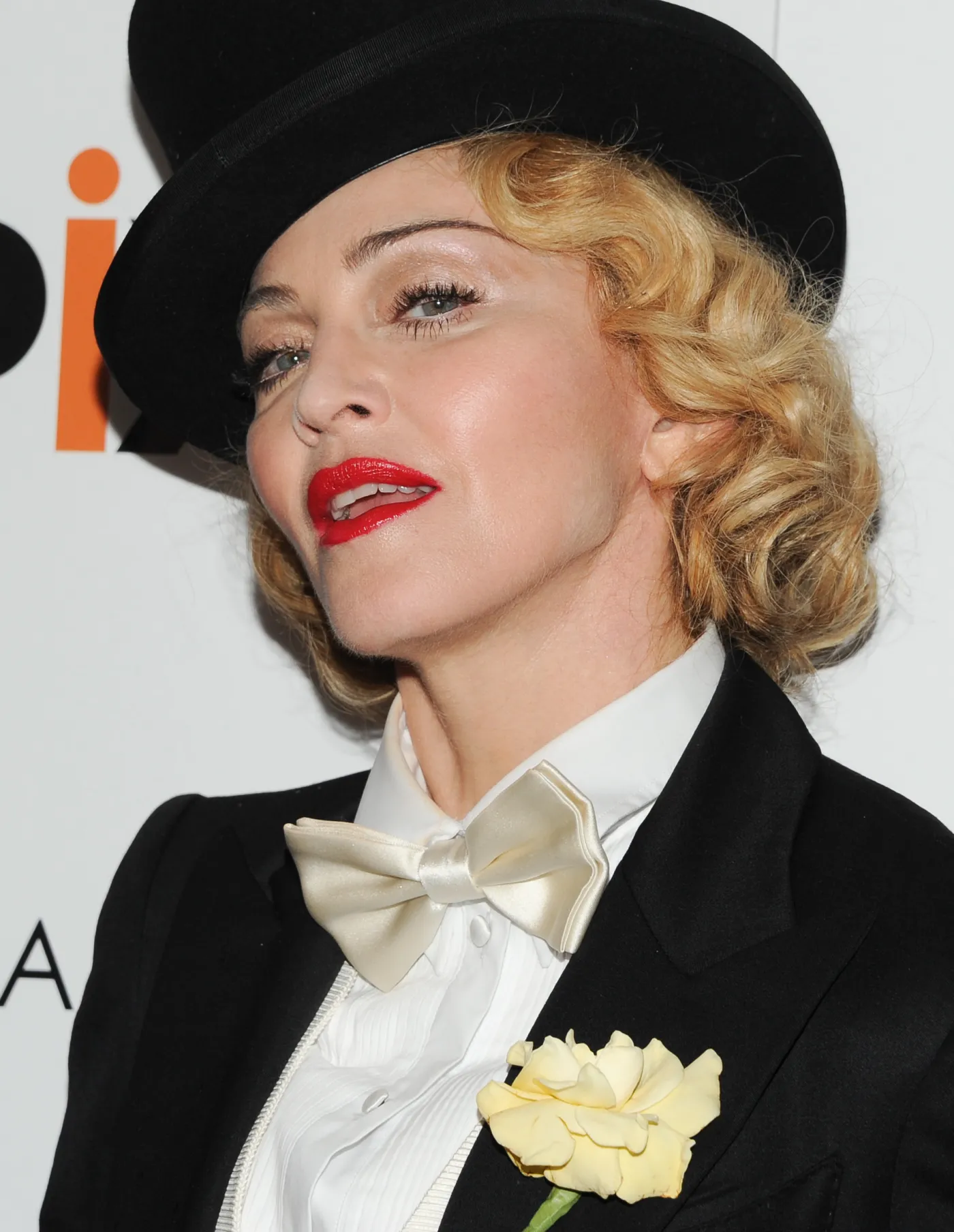 5104379-madonna.jpg