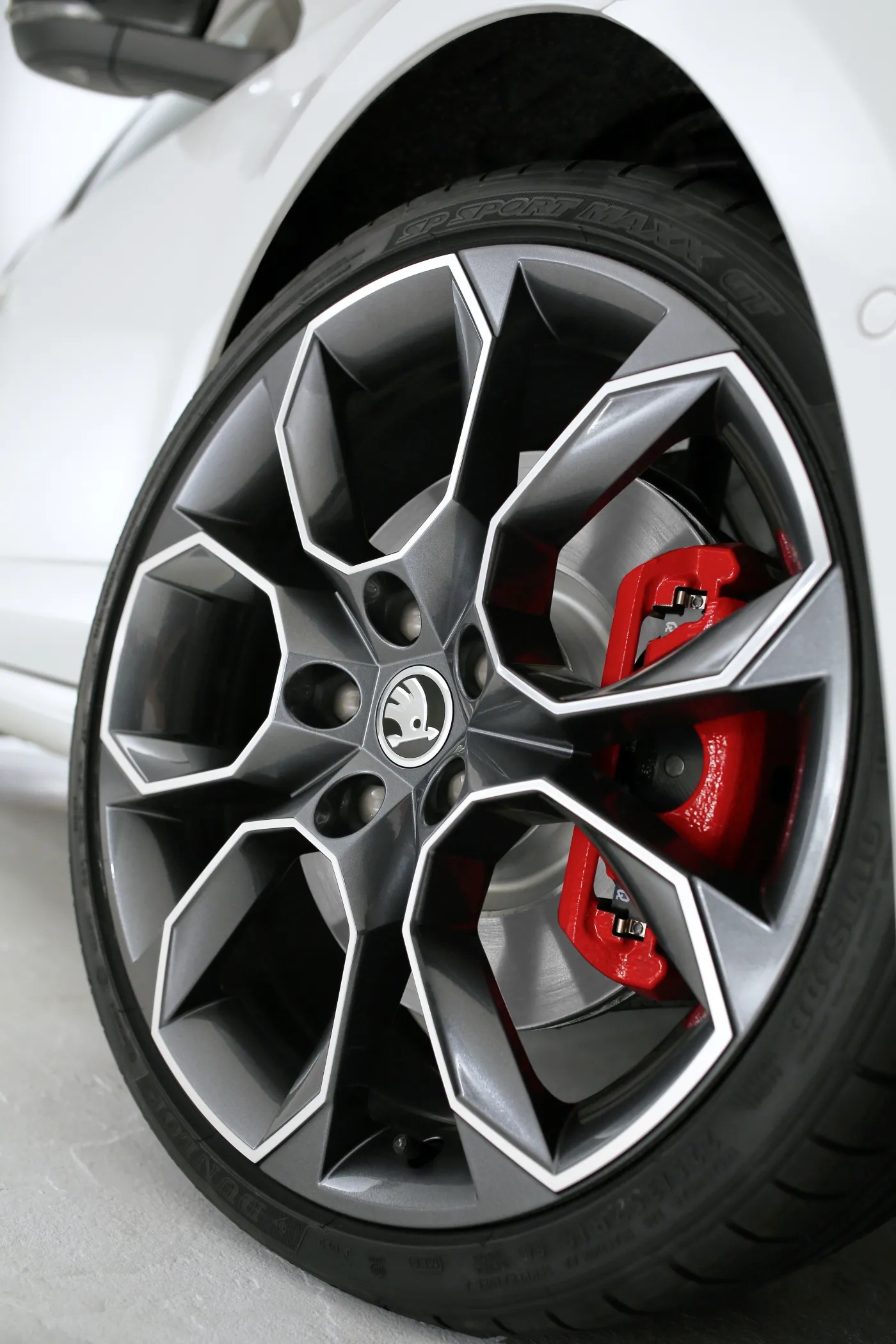 Nowa limuzyna i kombi Skody już w Polsce! Zaskoczyli niską ceną