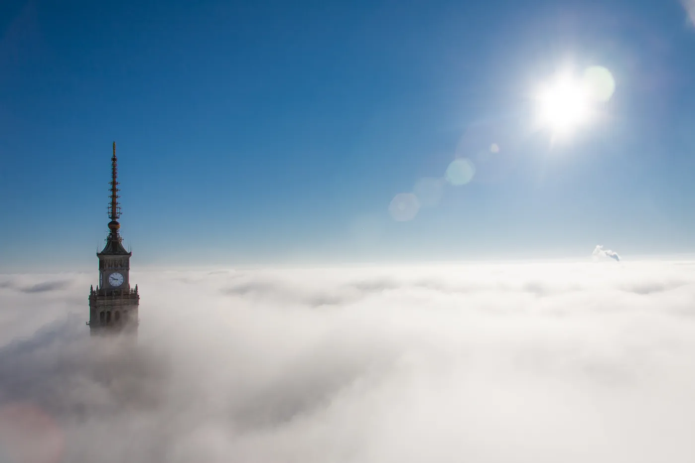 Najwyższy apartamentowiec UE jest w Polsce. Oto, jak wygląda. GALERIA