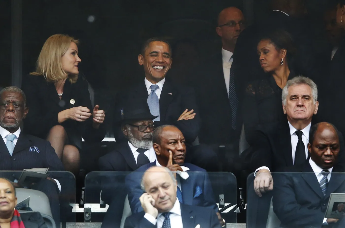 5725585-obama-na-uroczystosciach-pogrzebowych.jpg