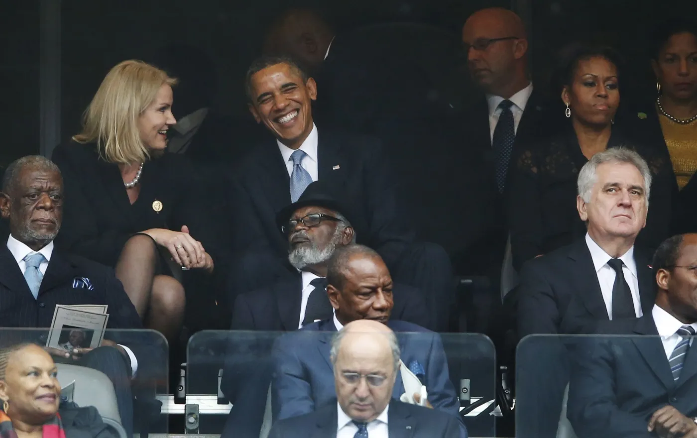 5725672-obama-na-uroczystosciach-pogrzebowych.jpg