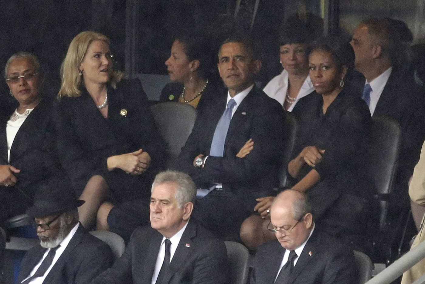 5725701-obama-na-uroczystosciach-pogrzebowych.jpg