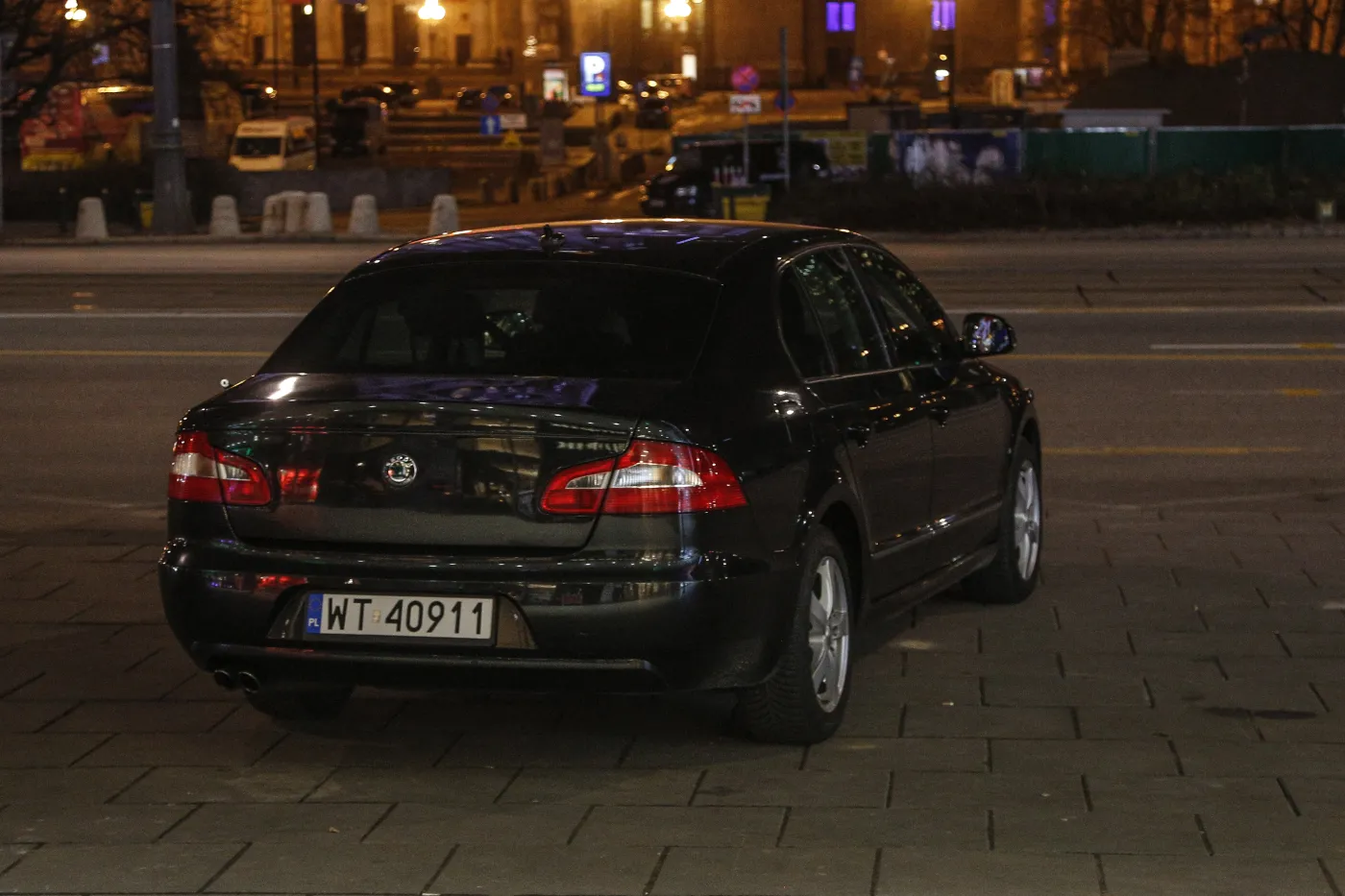 5752992-x4c3409.jpg