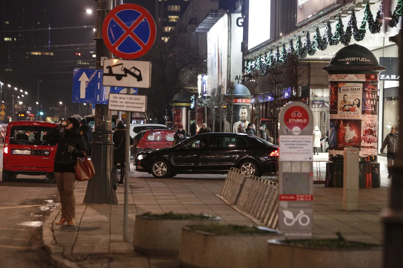 5753021-x4c3410.jpg