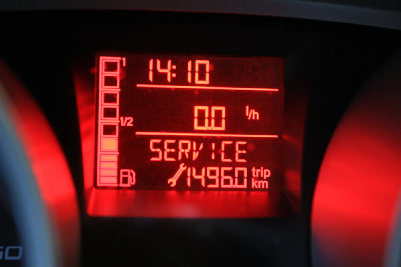 Poseł Krzysztof Brejza z PO idzie na wojnę z fałszerzami książek serwisowych