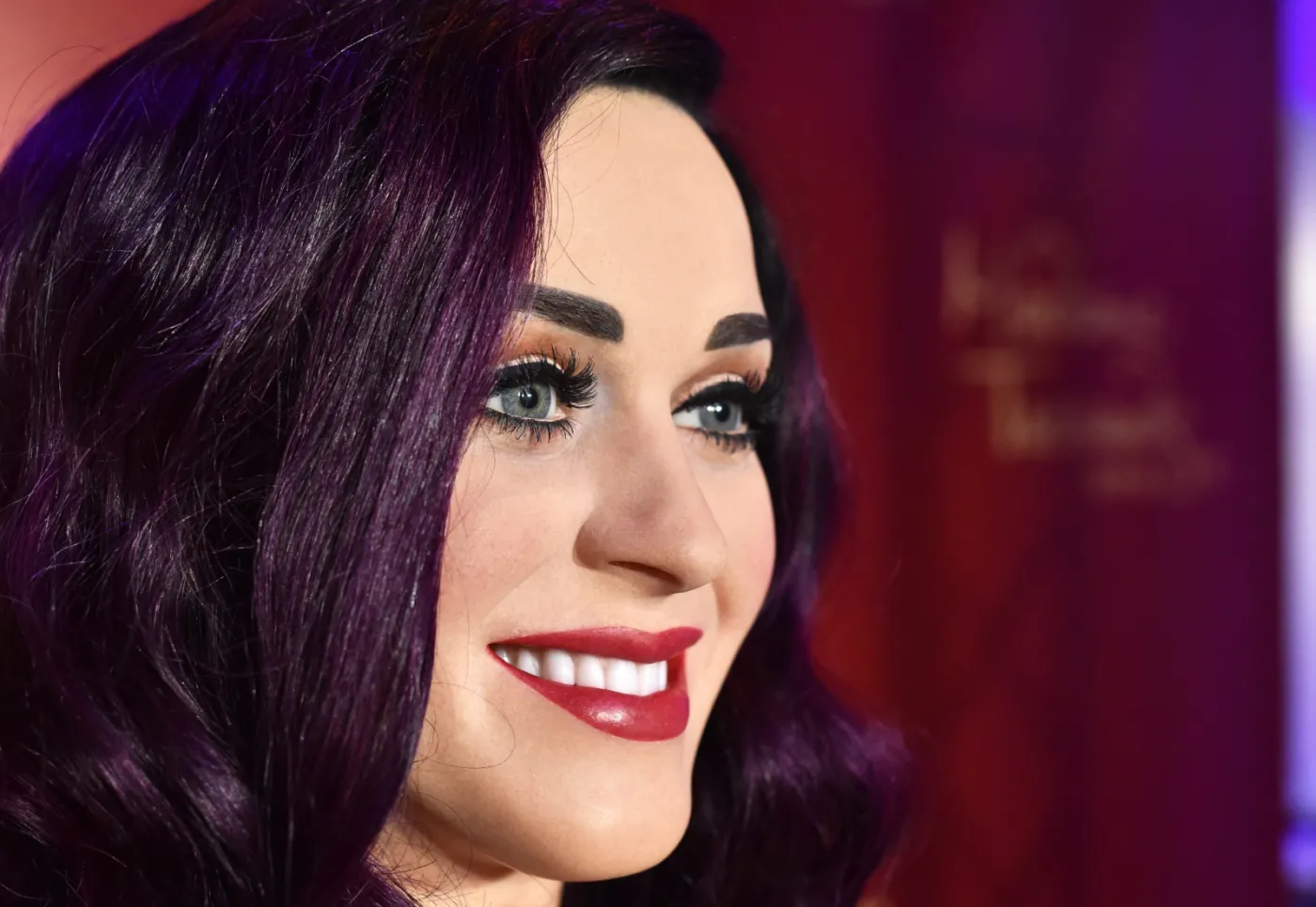 6095339-woskowa-figura-katy-perry-w-berlinskim.jpg