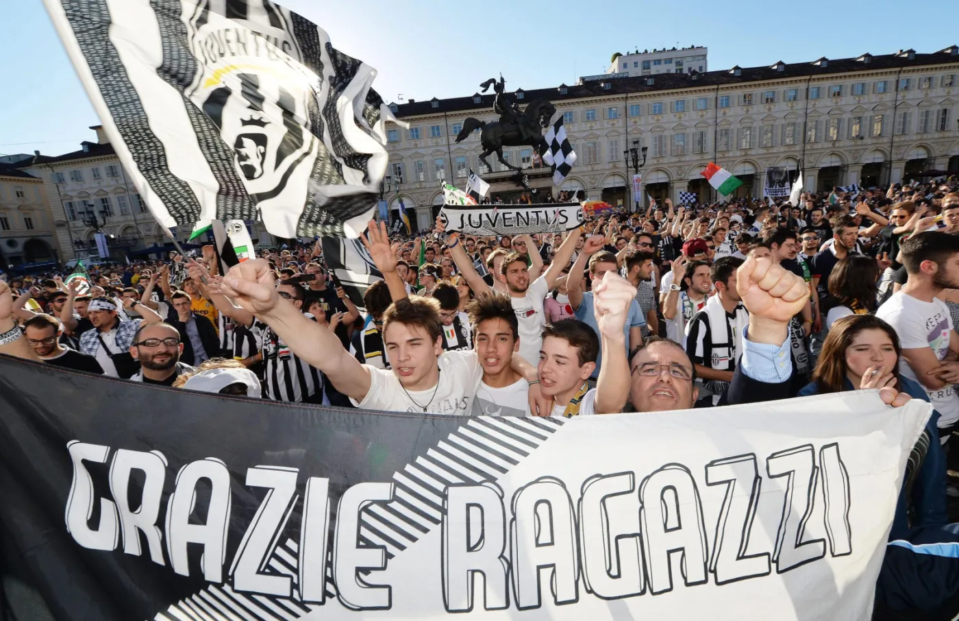 Kibice Juventusu świętują mistrzowski tytuł
