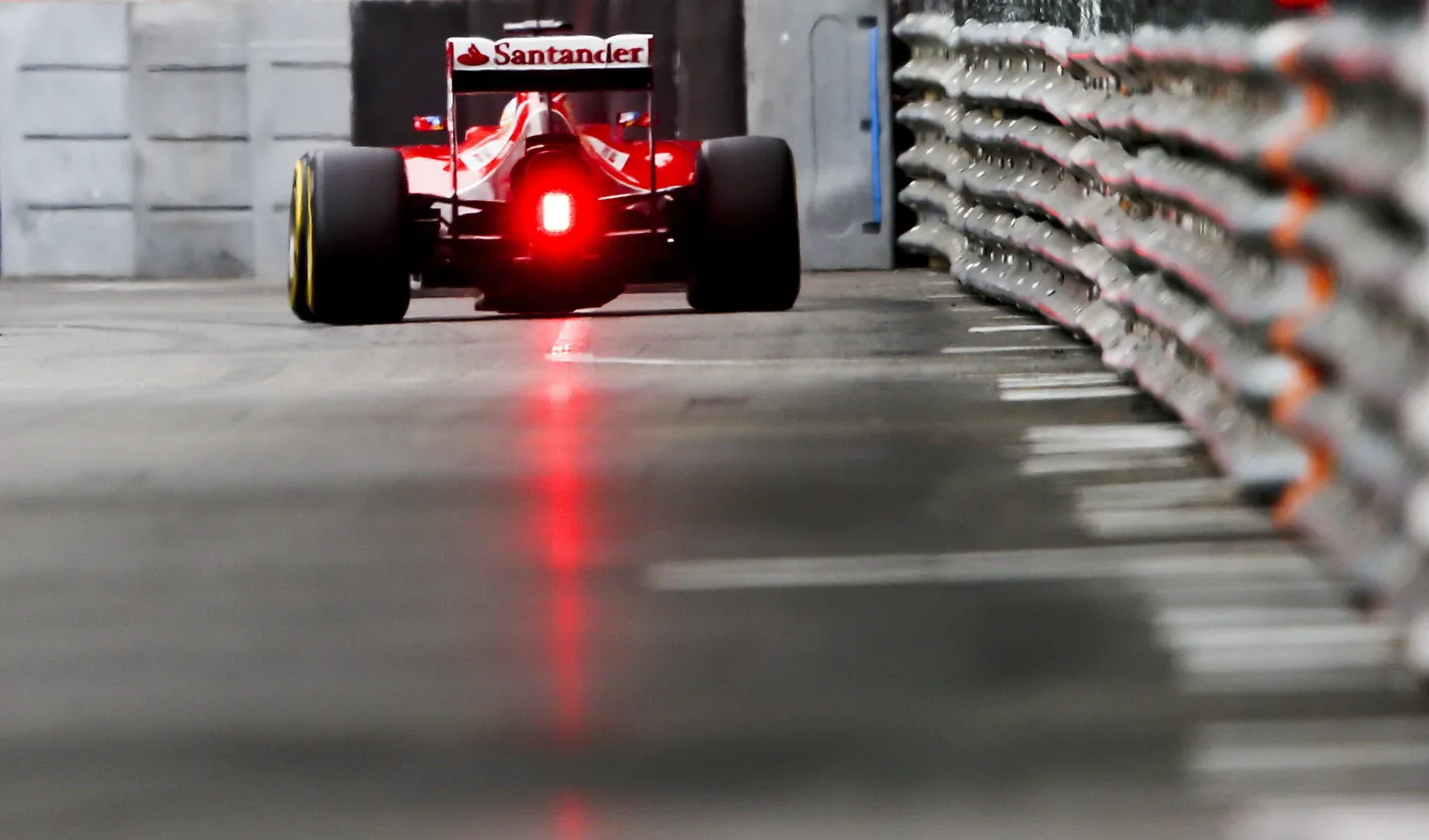 6324076-lewis-hamilton-najszybszy-na-pierwszym.jpg