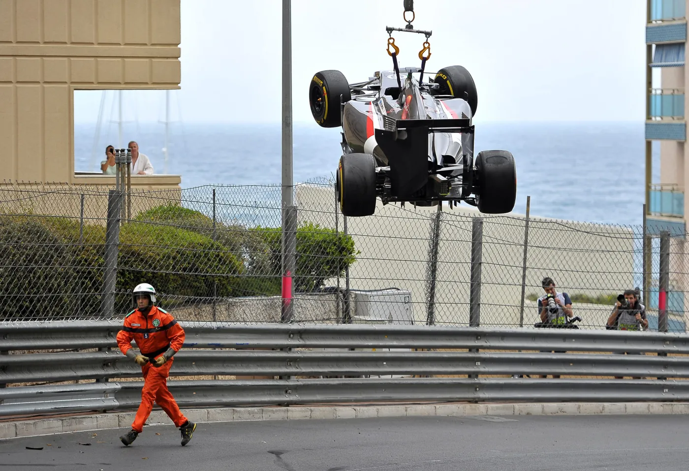 6324250-lewis-hamilton-najszybszy-na-pierwszym.jpg