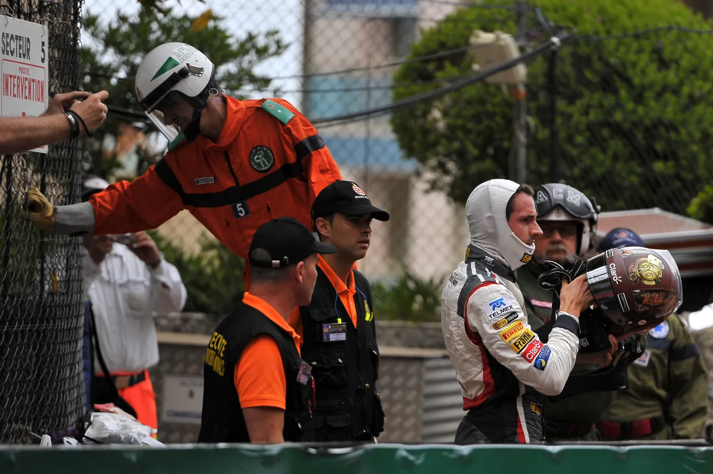 6324279-lewis-hamilton-najszybszy-na-pierwszym.jpg