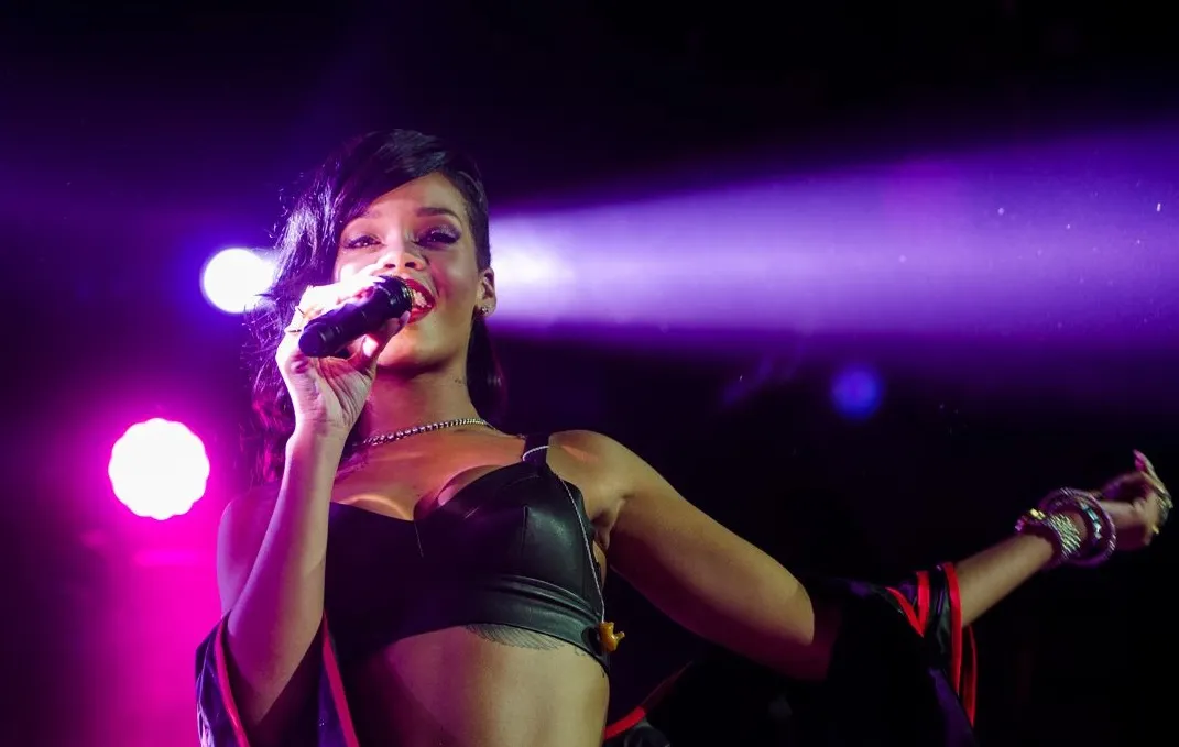 Rihanna razem Korą i Smolikiem, czyli nowości płytowe tygodnia