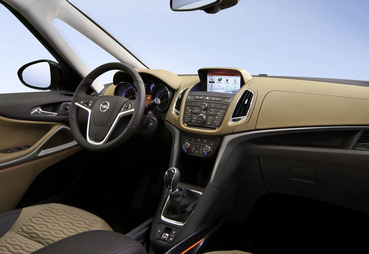 6046925-opel-zafira-tourer-intellilink-290805.jpg
