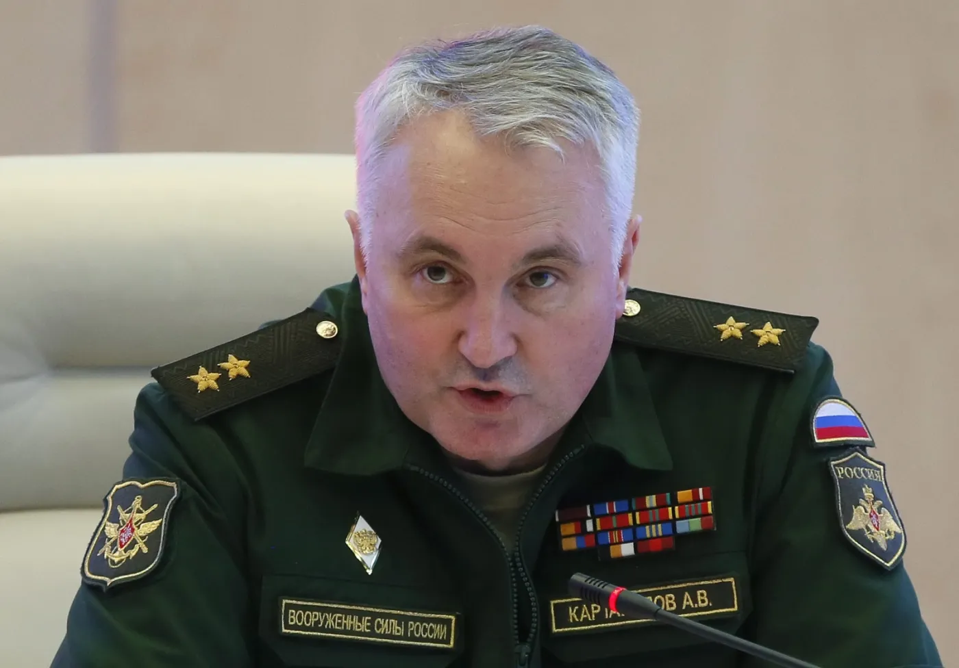 Generał Andriej Kartopolow z rosyjskiego sztabu generalnego na konferencji rosyjskich służb w sprawie zestrzelenia samolotu Malaysian Airlines