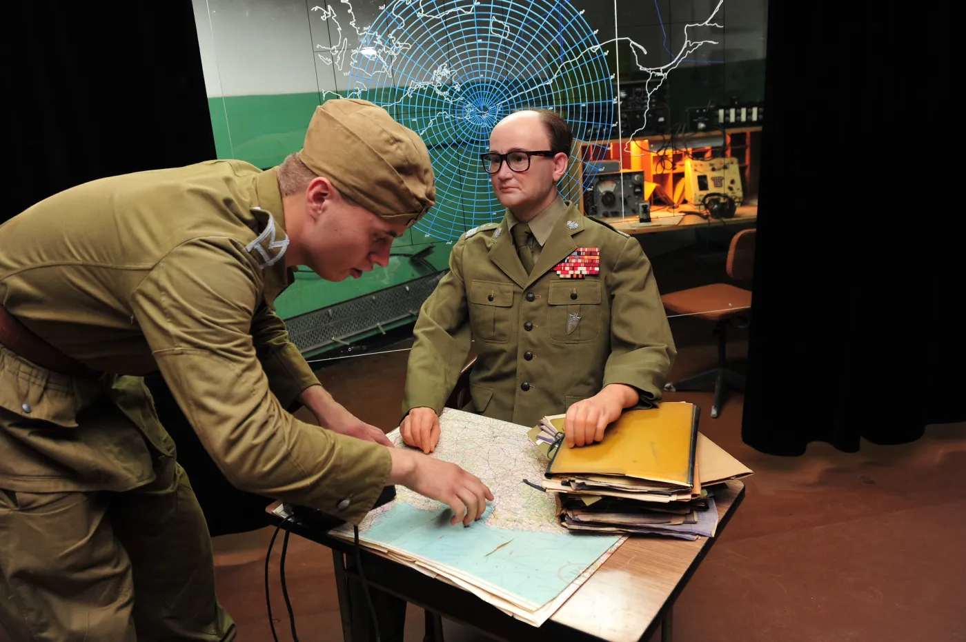 6653678-general-wojciech-jaruzelski-silikonowy.jpg