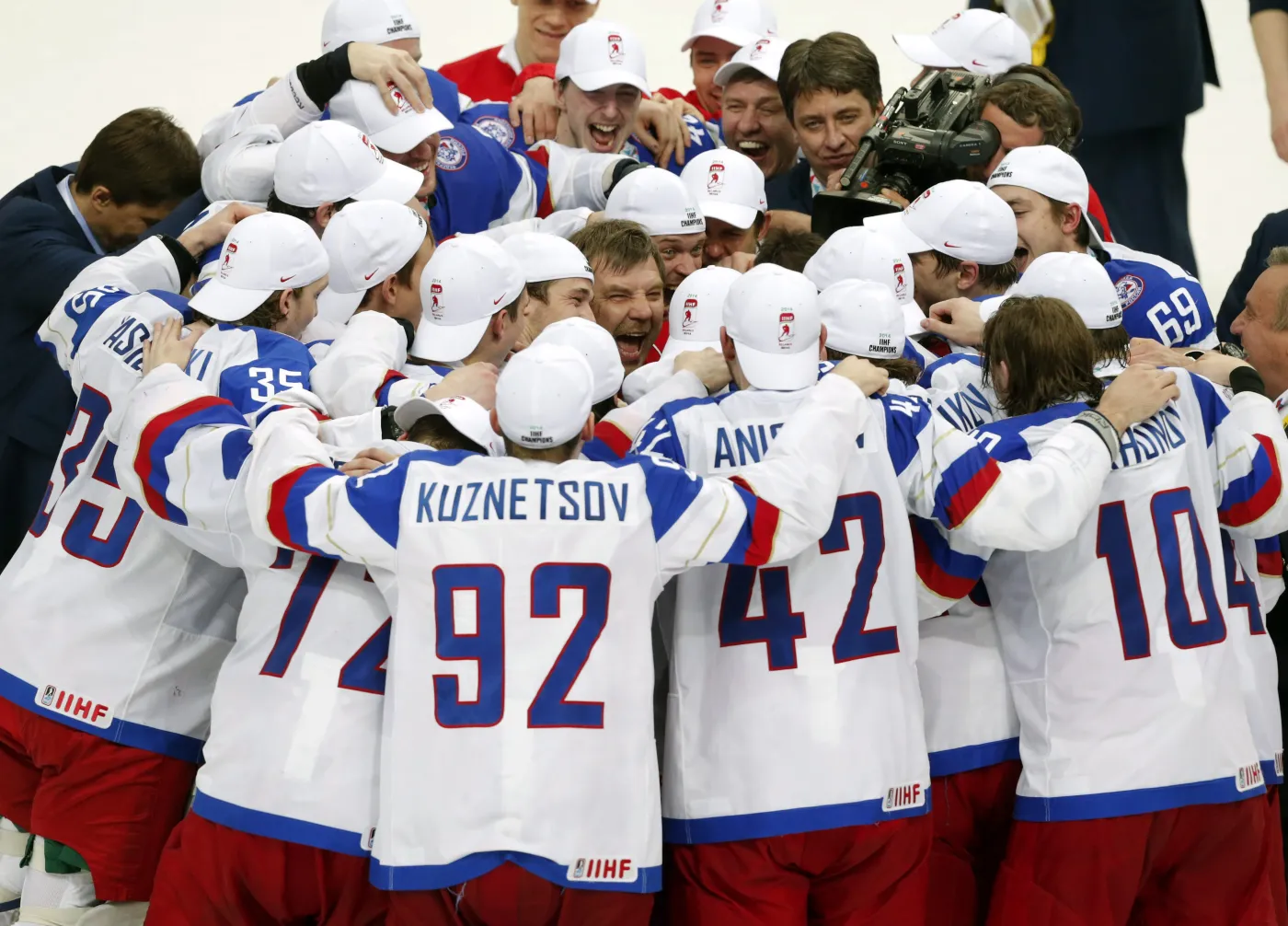 6340158-wladimir-putin-ma-powody-do-zadowolenia.jpg