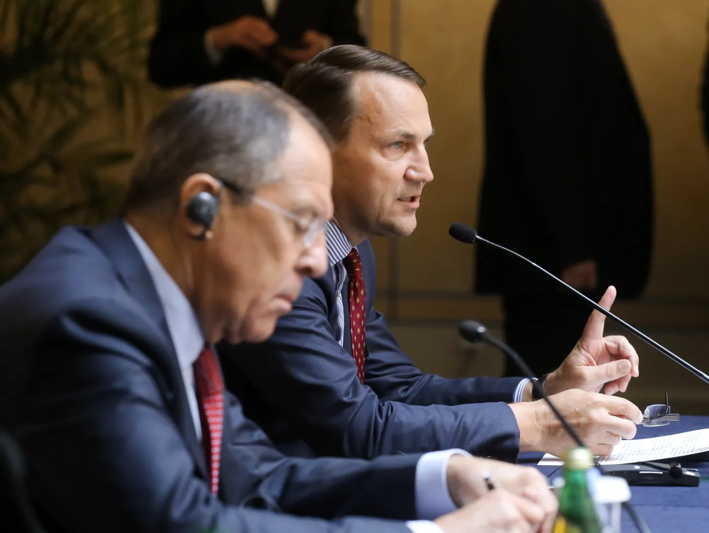 Radosław Sikorski dementuje: Polska nie szkoliła bojowników Majdanu