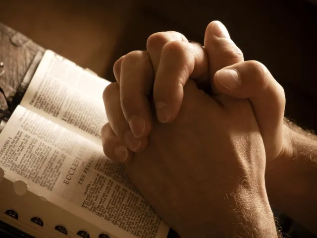 Sukienka z koralowca dla cudownego obrazu. Sanktuarium zbiera pieniądze