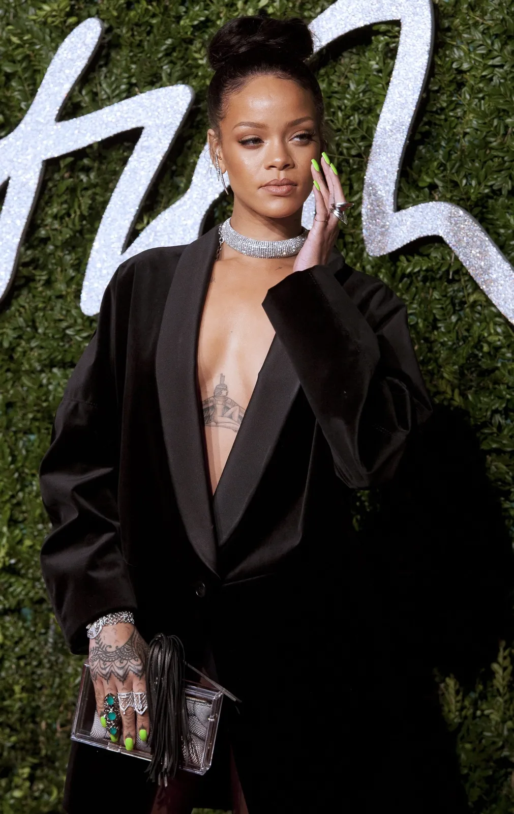 7142324-rihanna.jpg