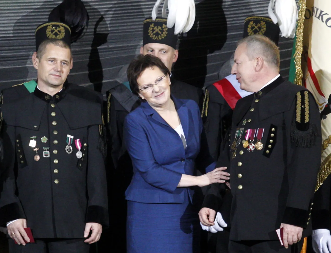7154170-premier-ewa-kopacz-podczas-uroczystosci.jpg