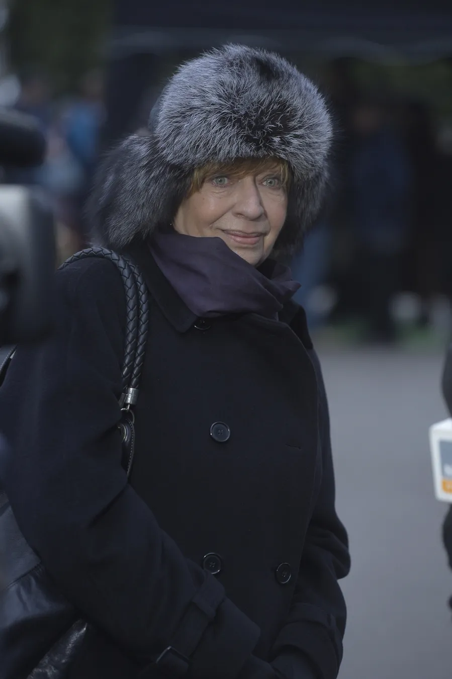 7158963-ewa-szykulska-na-pogrzebie-stanislawa.jpg