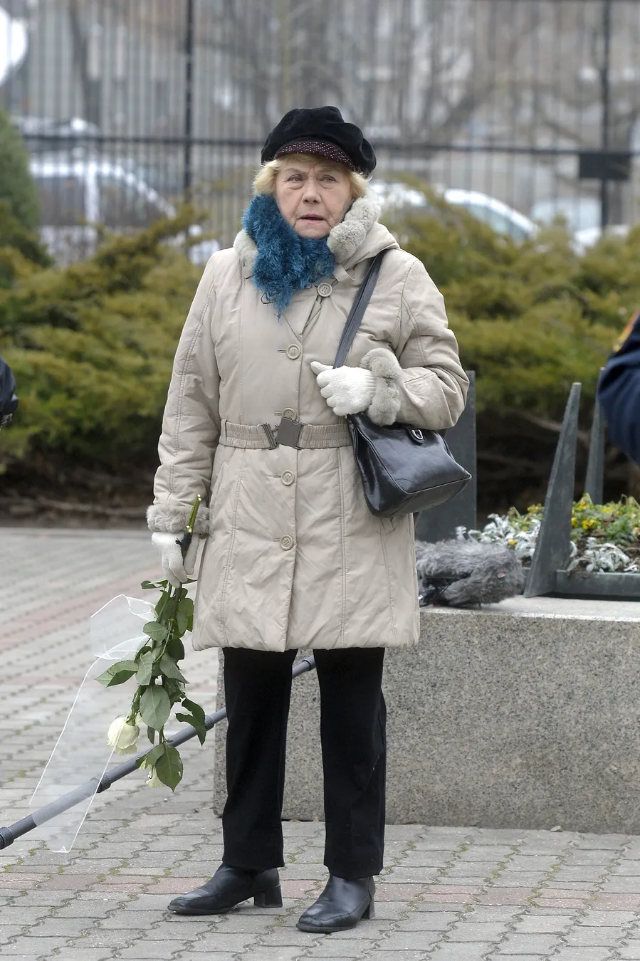 7159079-teresa-lipowska-na-pogrzebie-stanislawa.jpg