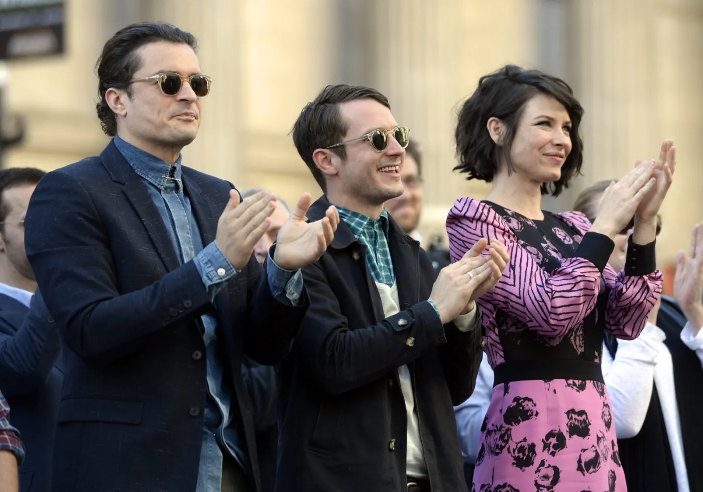 7168026-orlando-bloom-elijah-wood-i-evangeline.jpg
