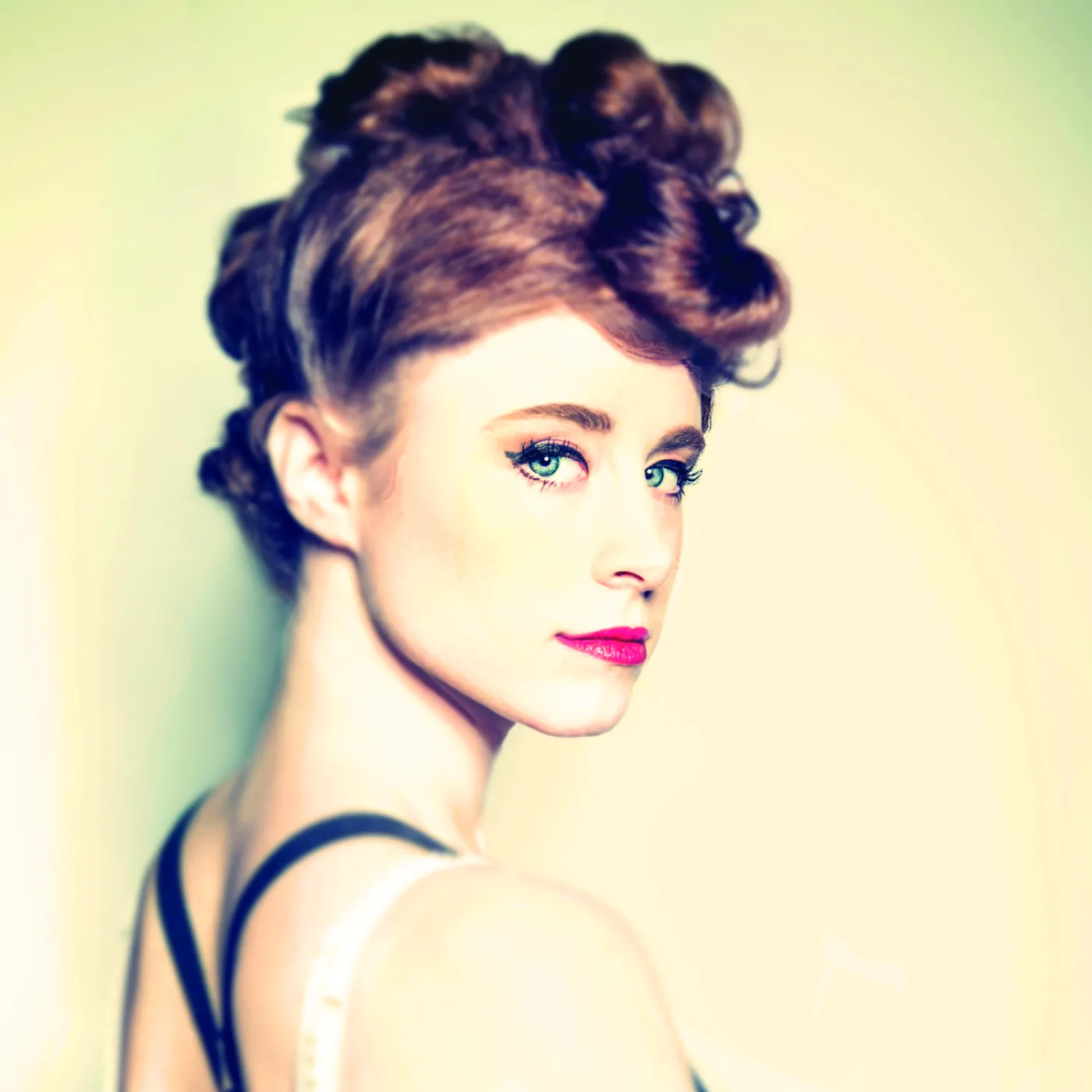 6297206-kiesza.jpg