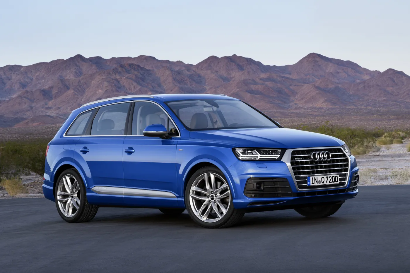 7187490-audi-q7.jpg