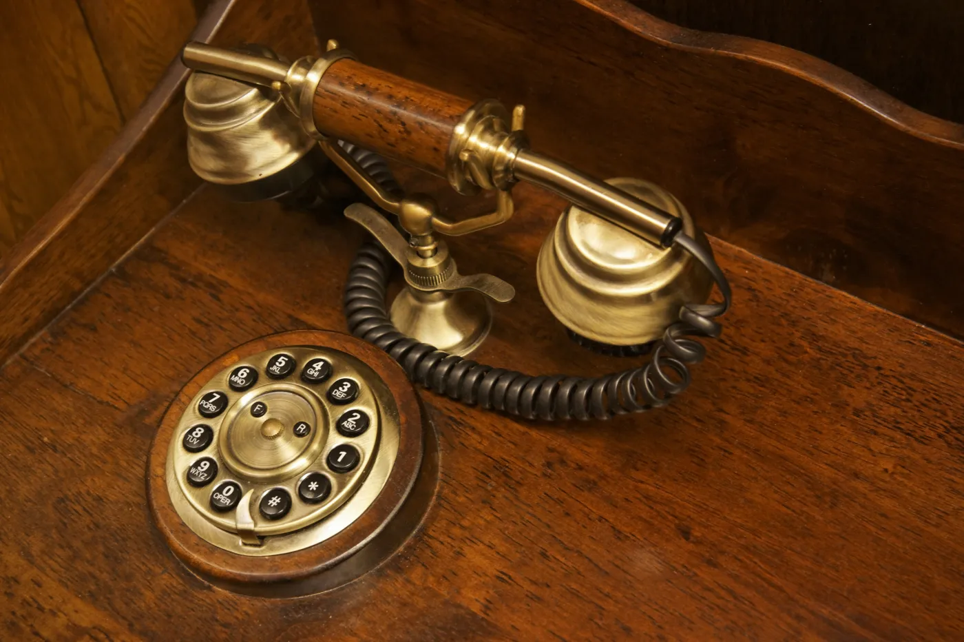 5092790-telefon.jpg